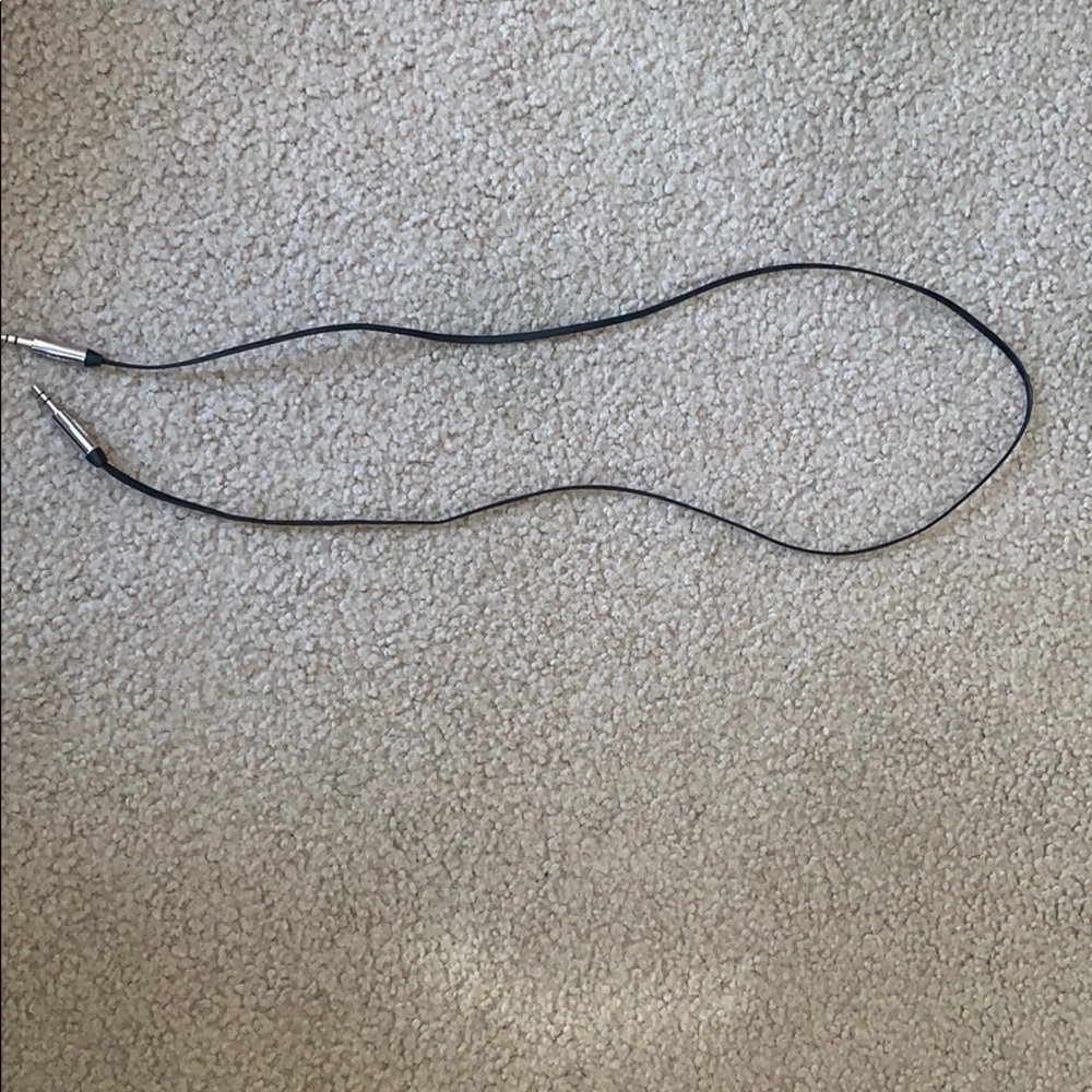 Black Belkin Aux Cord